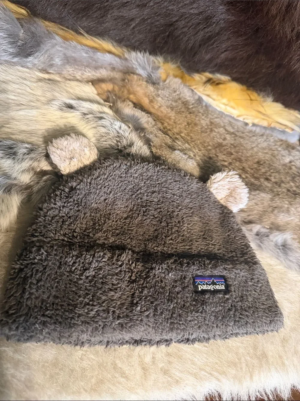 Patagonia Kids Gray Furry Bear Ear Beanie (5000H)